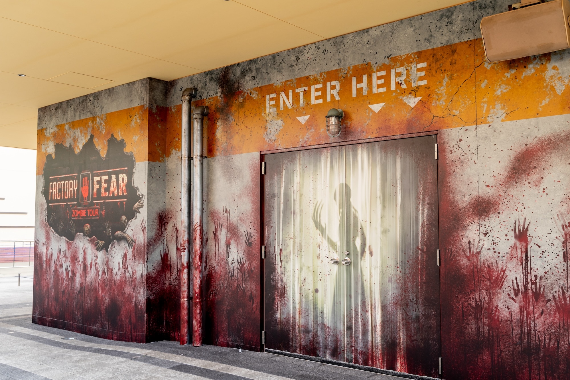 ファクトリー・オブ・フィアー ～絶望のゾンビ・ツアー～