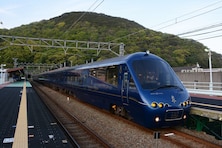 伊豆観光列車「THE ROYAL EXPRESS」でどんな旅ができる？