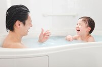 お風呂を沸かしたり、食器を洗ったり……。家庭の消費エネルギーの中で、給湯が占める割合は3割近くと、意外に多いんです。