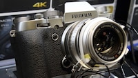 富士フイルムのミラーレス一眼カメラと交換レンズ