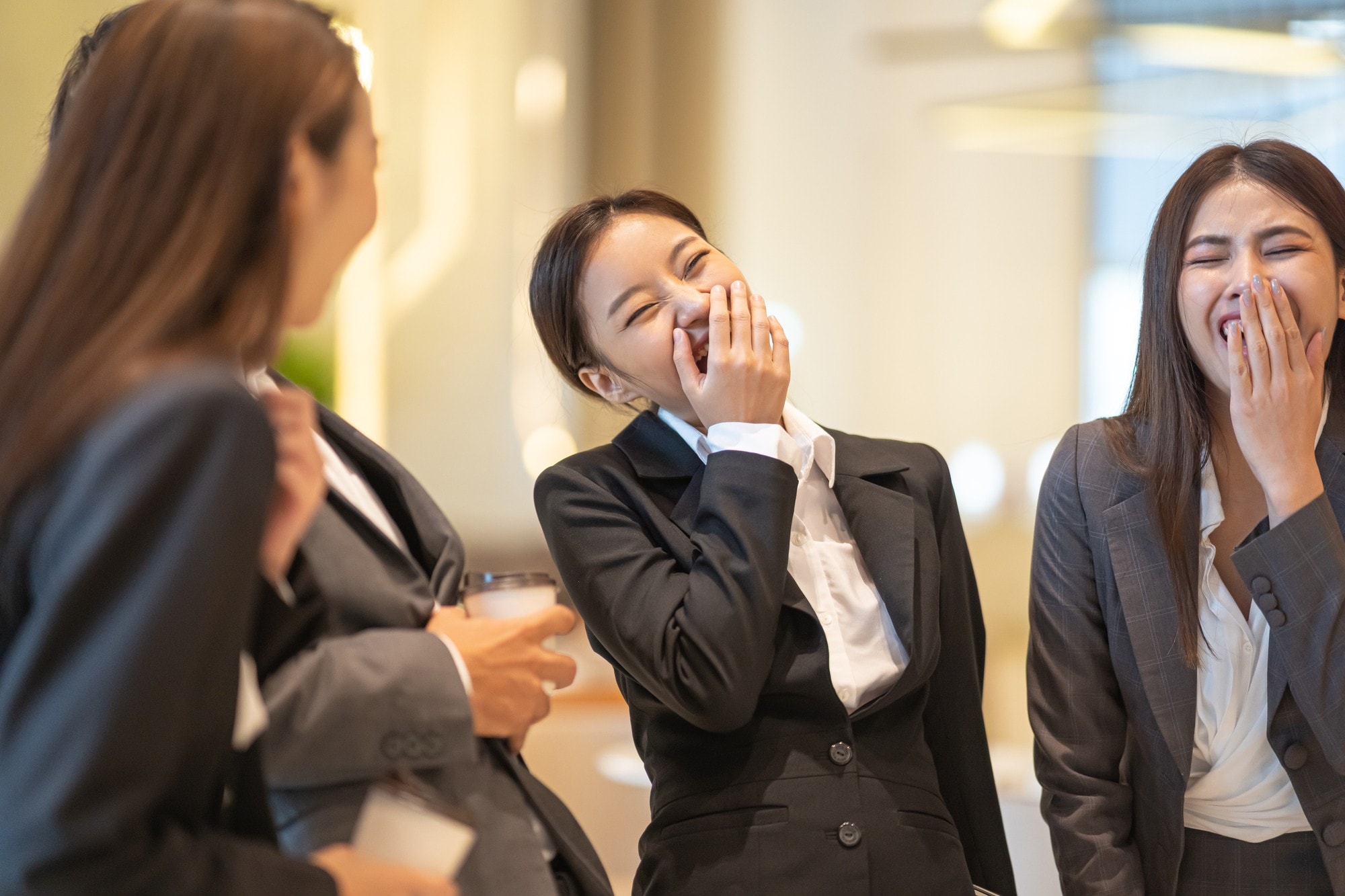 関西出身者が 東京の人との会話 でショックを受けたこと あいづちでツッコんでくれない ユニバの方が言いやすいのに All About News