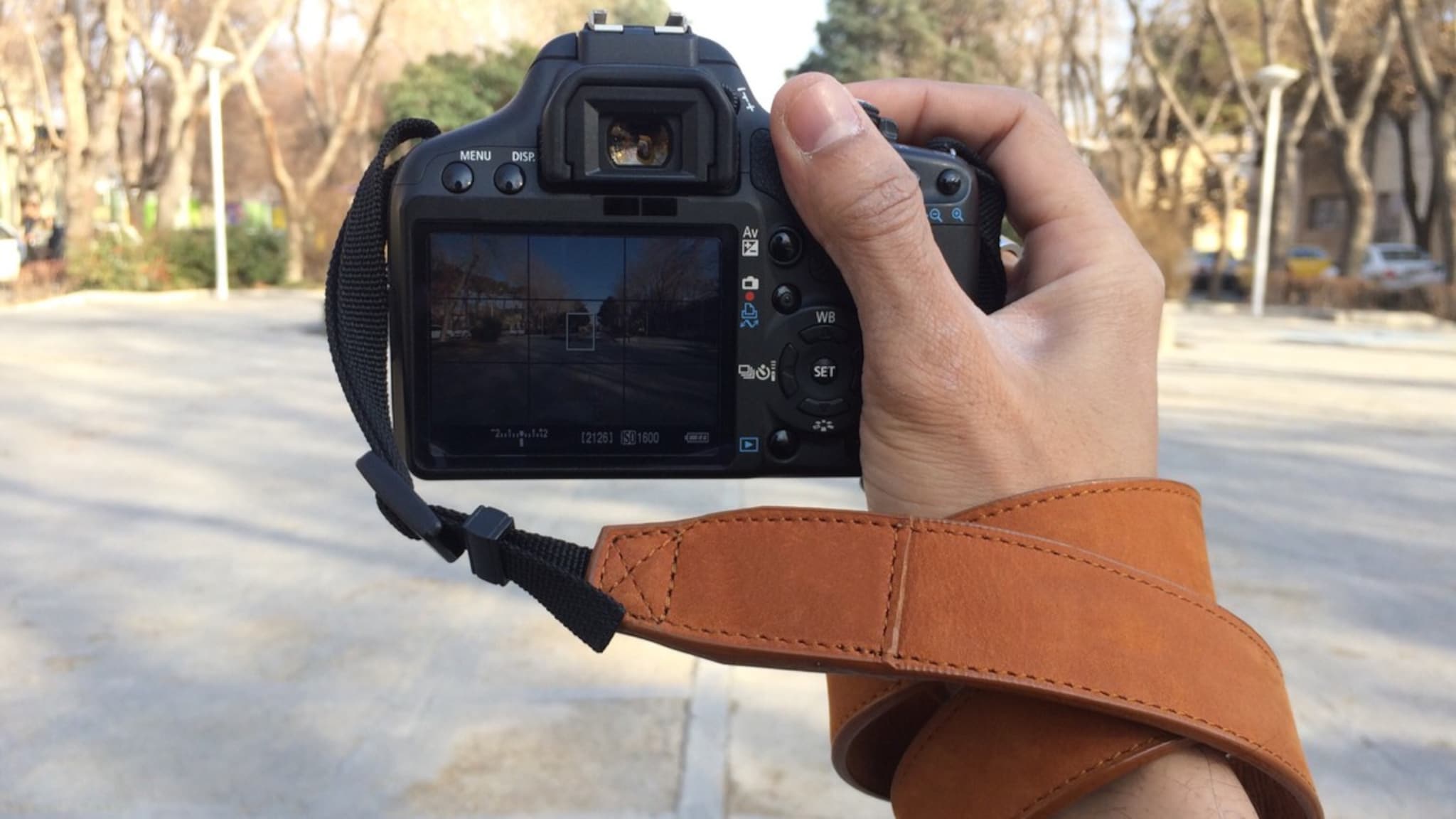 カメラのハンドストラップおすすめ人気12選｜一眼レフ、コンデジに！おしゃれな革製も Best One（ベストワン）