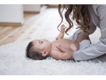 おむつかぶれの原因は 赤ちゃんのおしりの湿疹予防 治療法 子供の病気 All About