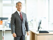 65~70歳の間、会社に勤務して年収が800万円あるとしたら、もらえる年金はゼロですか?