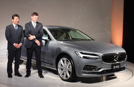 絶好調のボルボから最上級のS90、V90、V90クロスカントリーが登場