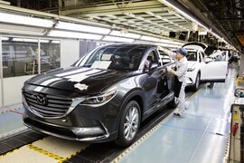 マツダが3列シートSUVの「CX-8」を2017年中に日本で発売する理由とは