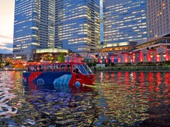 横浜・みなとみらいの夜景を楽しめる！水陸両用バスが夜間運航を開始