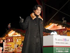 ディーン・フジオカ 横浜赤レンガ倉庫ツリー点灯式にサプライズ登場