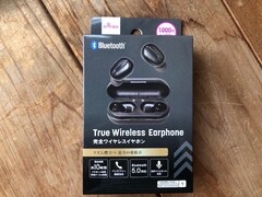 ダイソーのワイヤレスイヤホンは1100円とは思えない音質と使い心地。これはお買い得！