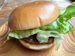 毎年200万食以上を売り上げるモスの「クリームチーズテリヤキ」はなぜそんなに人気なのか？