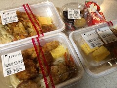 なか卯のうどん初心者が「うどん弁当」を食べて素直に思った3つのこと