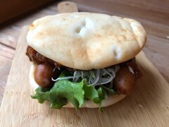 7年ぶりの復活！ モスバーガーの「フォカッチャサンド」はスモーキーな味で気分はまさに「アウトドア」