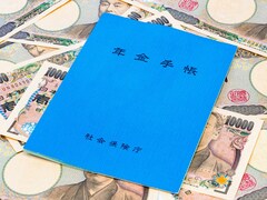 「年金の未払い」で2000万円が突如サシオサエ……滞納し続けると罰則はある？ お金は戻ってくる？【弁護士が解説】