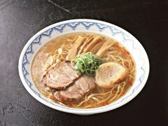 北海道・函館「マメさん」がラー博で復活！ お麩が特徴の“幻の塩ラーメン”が食べられるのは3週間だけ