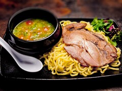 【ラー博】「ジョニーディップ」は3週間だけ！ アメリカ・ハリウッドで人気を博したつけ麺が復活