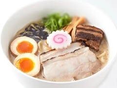 豚骨100％のスープに香味野菜風味のタレ……ラー博に「ミラノとんこつ」が戻ってきた！
