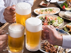 1杯目は「とりあえずビール」じゃないとマナー違反でしょうか？【ビジネスマナーのプロが解説】