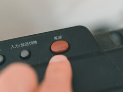 テレビの電源を「本体の主電源」で消すと故障の原因になるってホントですか？ 【専門家が回答】