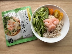 【カルディ】アジアンテイストな「エスニック素麺つゆ」は麺にかけるだけでOK！ 魚介とも相性抜群