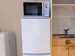 「冷蔵庫の上に電子レンジを置かない方が良い」って本当ですか？【家電のプロが解説】