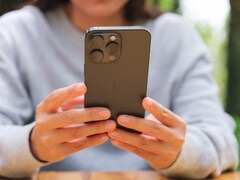 メルカリでiPhoneを売りたい……なるべく高値で売るにはどうすればいい？