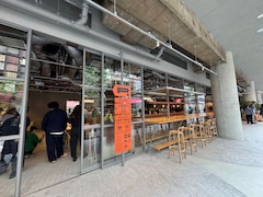 ファミリーにもうれしい…！ 話題の飲食店が集う「玉川高島屋S.C」の新フードコートに行ってきた