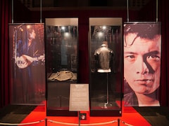 「俺たちの矢沢永吉」展が横浜赤レンガ倉庫1号館で開幕！ 50年ぶりに発見された“お宝”も展示
