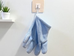 【ダイソー】時短と節約を両立！ 「速乾ヘアドライ手袋」がSNSでバズったワケ