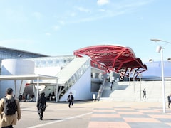 紙のきっぷは消滅するか。最新技術展で見えた「タッチしない改札」とSuicaの進化