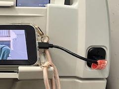 飛行機のモバイルバッテリー使用禁止に困惑も……「機材ガチャ」ハズレを回避する予約前の新常識