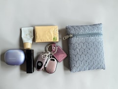 ダイソー「移動ポケット縦型」を“名品”と断言するワケ。大人のための“優秀収納アイテム”をレビュー