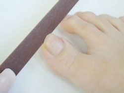 先ずはファイリングで長さと形を整える。