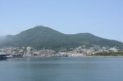 函館のシンボル函館山は港からよく見える