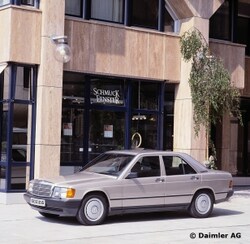 1985年に日本デビューを果たした190E