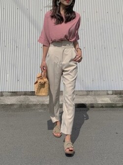 くすみピンクは着まわしやすくておすすめ 出典:WEAR