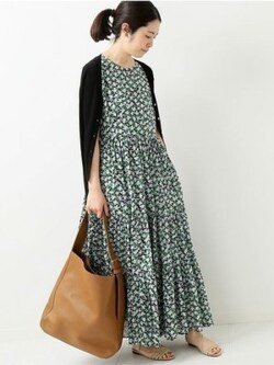 落ち着いたカラーならワンピースもおしゃれ&高見えします 出典:WEAR