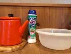 用意する物は洗面器と酸素系漂白剤とお湯