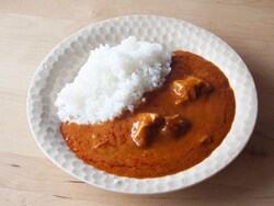 素材を生かしたカレー バターチキン(350円税込/180g)