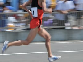 箱根駅伝に“異変”が起こっていた!? シェア1位を巡るNIKEとadidasの「シューズ特許戦線」