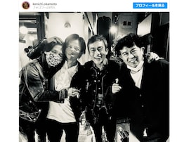 岡本健一、全員53歳「男闘呼組」の最新ショットに「なに、この素敵な4人は」「成田くん甘えんぼ」の声