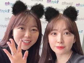 小嶋陽菜＆峯岸みなみ、かわいすぎる天使のようなツーショットでファン悩殺！ 「仲良し二人に感動」