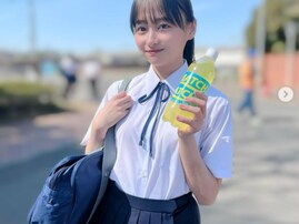 影山優佳、美人すぎる制服ショットをお披露目！ 「MATCH」新イメージキャラクターに抜てき