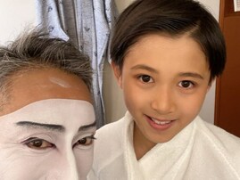 市川團十郎、息子の写真公開で「麻央さんにそっくり」と話題に！ 「綺麗なお顔」「どんどんイケメンに」