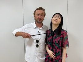 浜辺美波、“マルフォイ”トム・フェルトンとの豪華ツーショットに反響！ 「あ、すごい」「夢のよう」