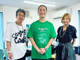 唐沢寿明＆山口智子、仲良し芸人と"超レア”夫婦ショットに反響「貴重な写真」「山口さんキレイすぎる」