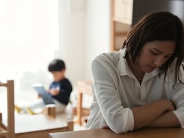 シングルマザーにのしかかる500万円の奨学金「生活費が足りなくなりキャッシングを…」