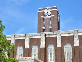 関西の高校生が選ぶ「就職に有利なイメージの大学」ランキング！ 2位「京都大学」、1位は？