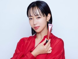 43歳・井上和香、最新ショットで美貌を披露！ ファンからは「わーきれい」「めっちゃ素敵」と絶賛の声