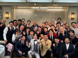 「千鳥の?」ニューヨーク屋敷、“ノブ”の結婚式ショット公開もファン困惑「え、ノブどこにおる、、、？」