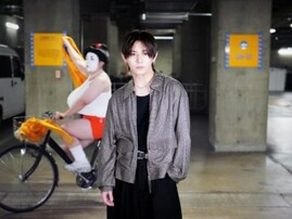 「どうゆう状況？」山田涼介、“車を待ってる間”の写真に驚きの声！ 「ツッコミどころ満載だなw」